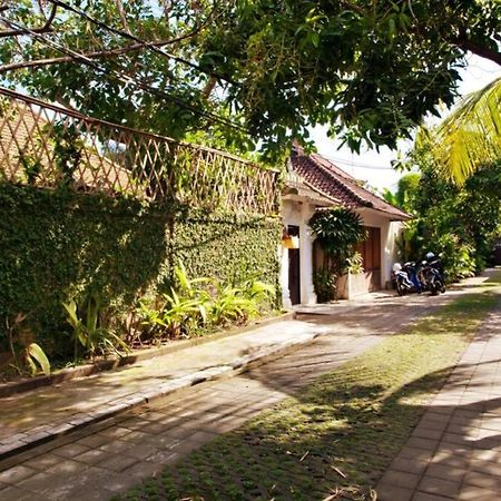 Villa Lola Seminyak Esterno foto
