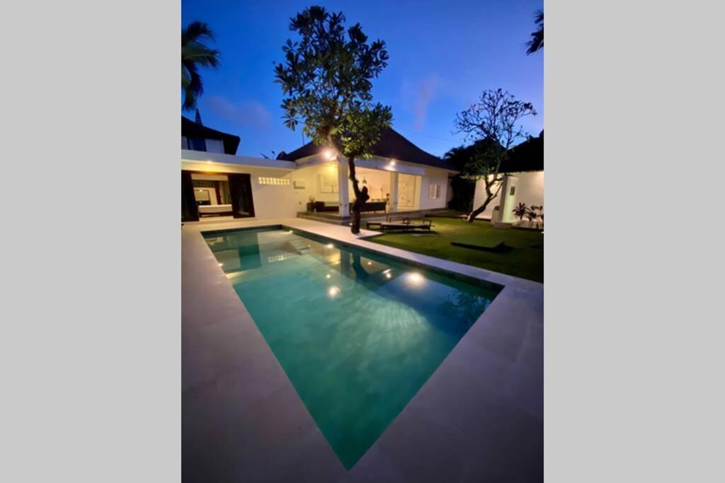 Villa Lola Seminyak Esterno foto